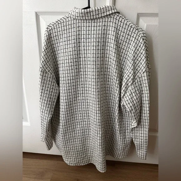 Women's Pearl Button Black and White Checkered Plaid Shacket Shirt Jacket - Picture 7 of 7